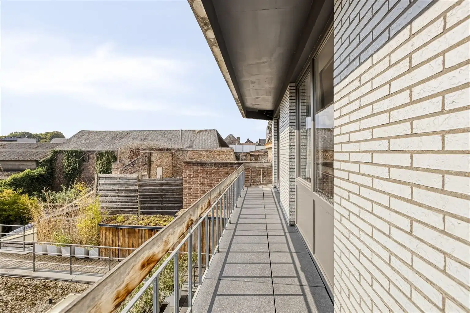 Prachtig ruim appartement met 3 slaapkamers en autostaanplaats gelegen in het hart van Maaseik.  foto 13