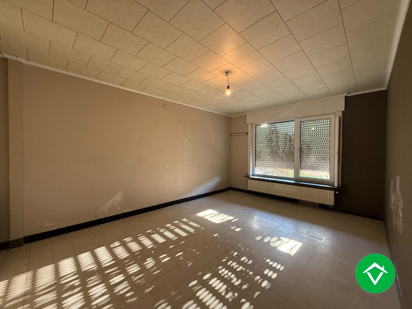 Gelijkvloerse woning met 3 slaapkamers, dubbele garage en tuin foto 12