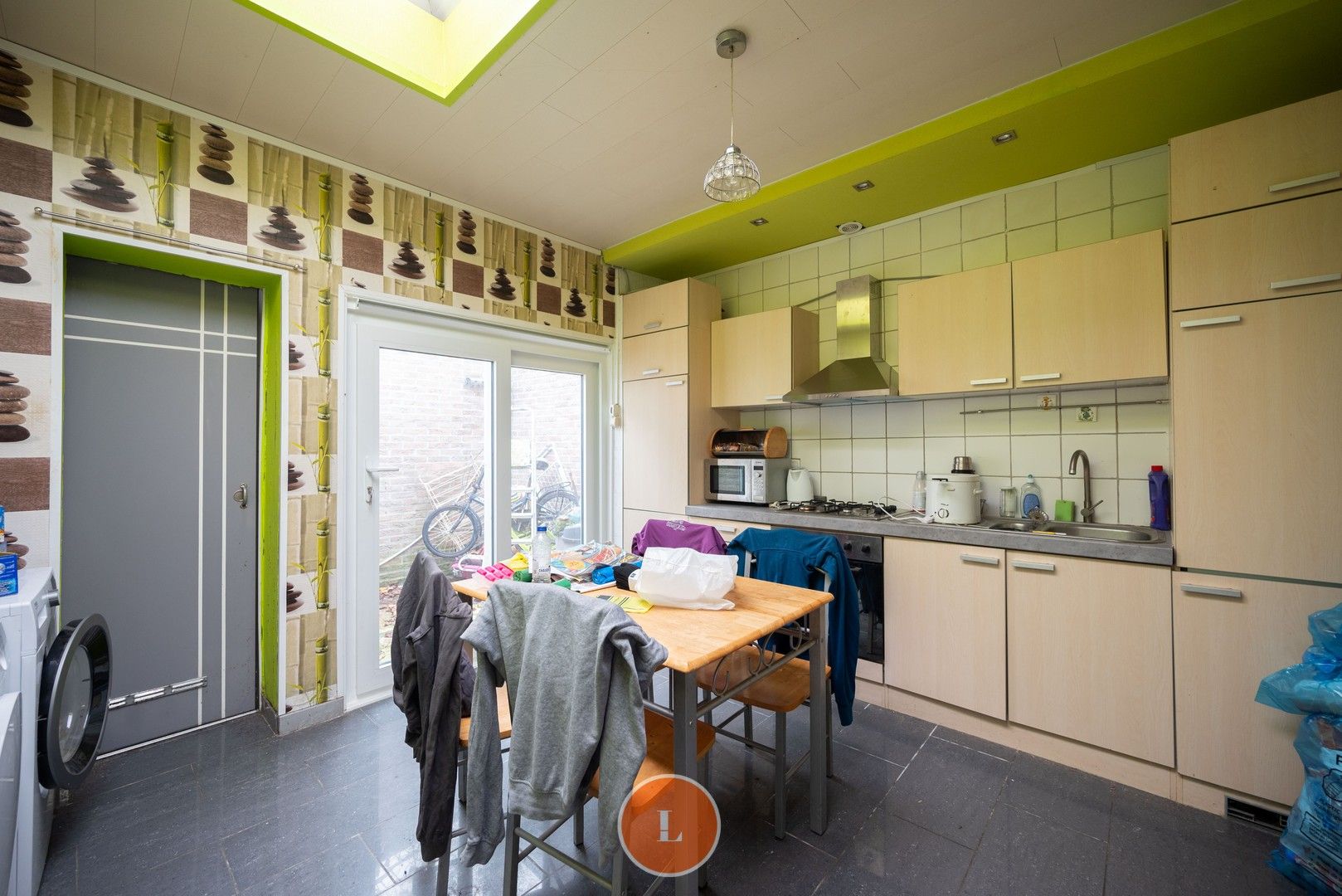 Op te frissen woning in centrum Menen te koop foto 4