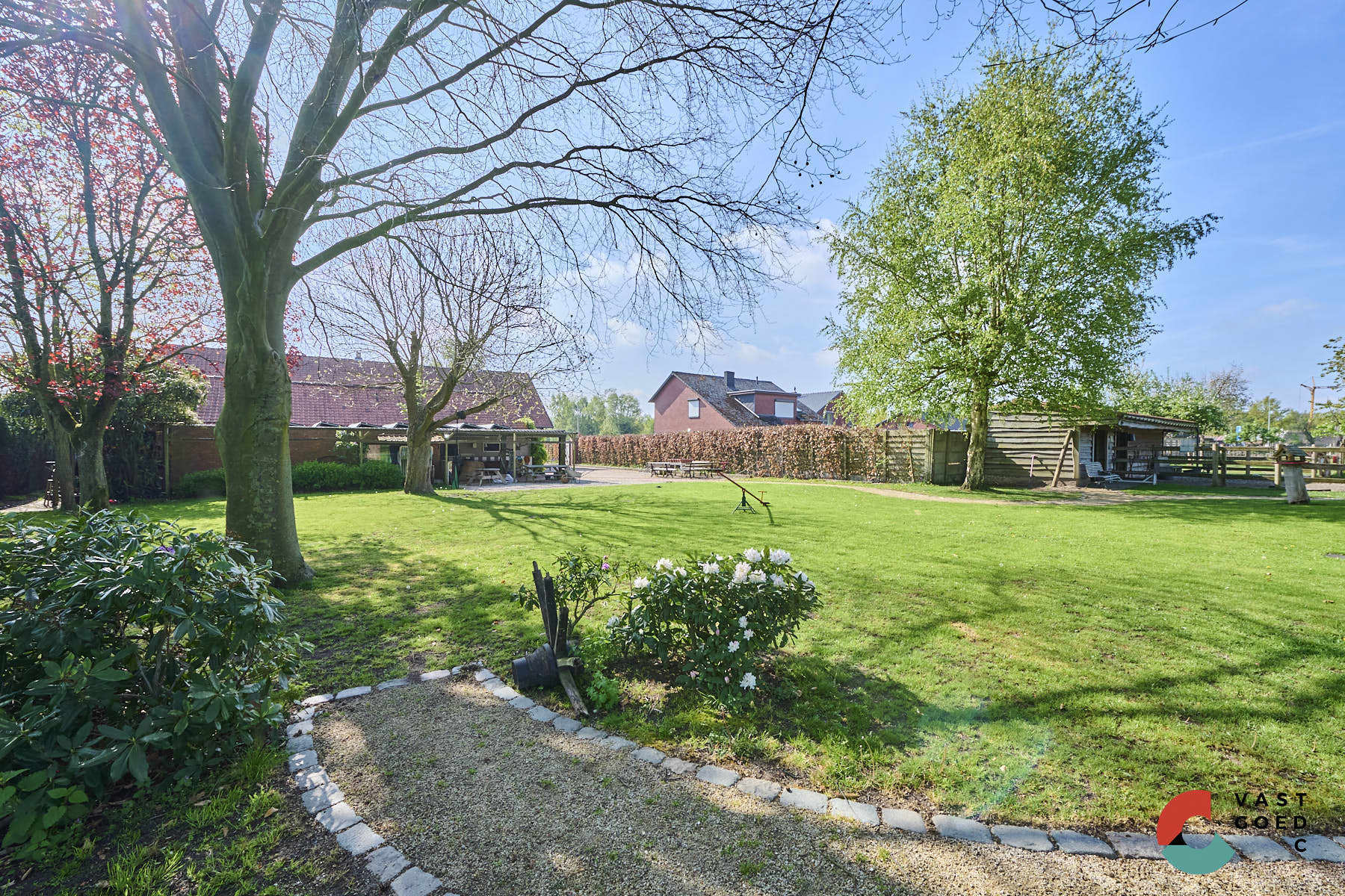 Rustig gelegen karaktervolle hoeve met zicht op de weilanden foto 27