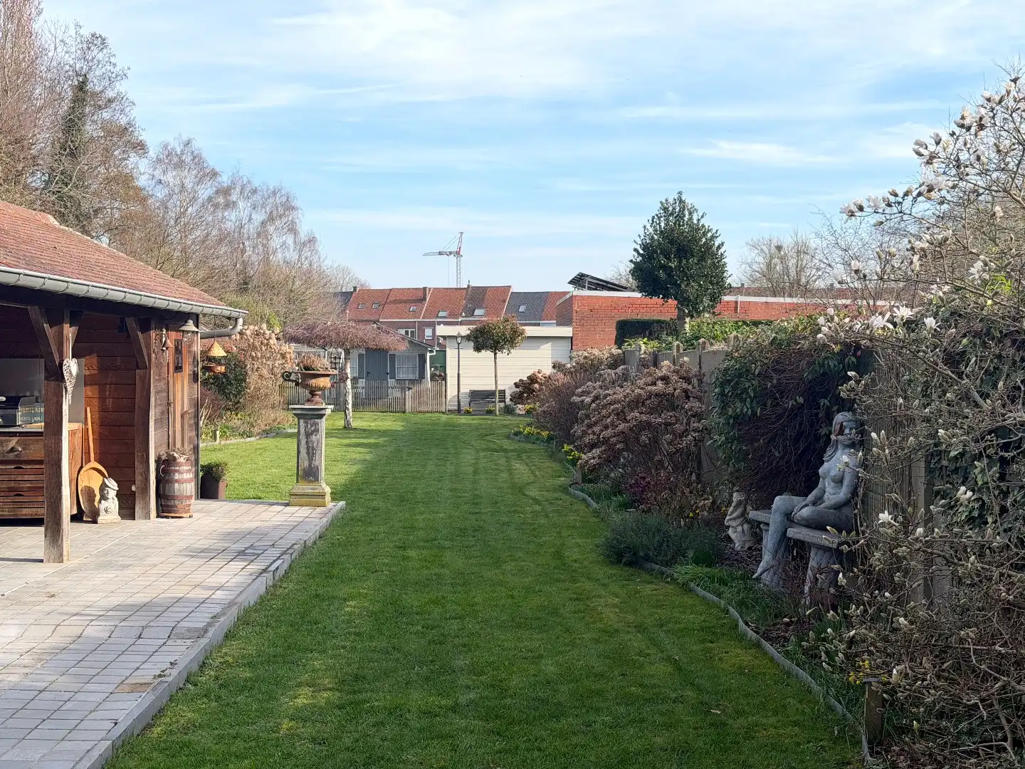 Instapklaar wonen? Ontdek deze woning met 4 slaapkamers, poolhouse en nieuwe badkamer. foto 26