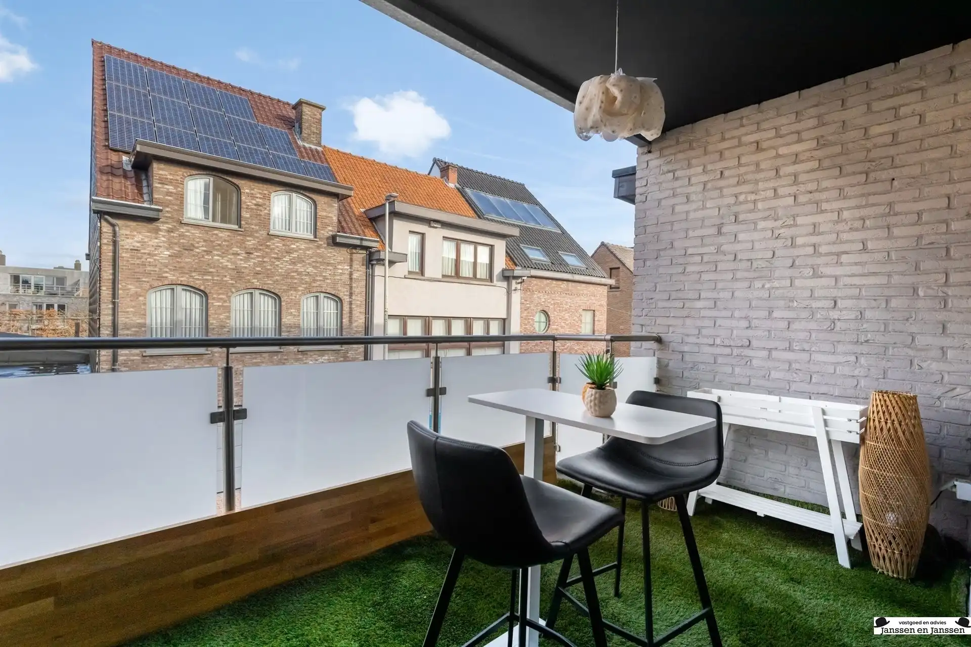 Uniek en stijlvol appartement foto 12