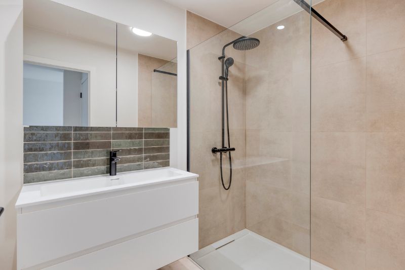 Stijlvol appartement te koop in hartje Zeveneken! foto 7