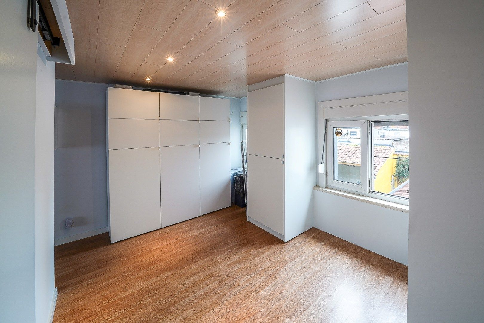 Gesloten woning met 2 slaapkamers en gezellige stadstuin foto 7