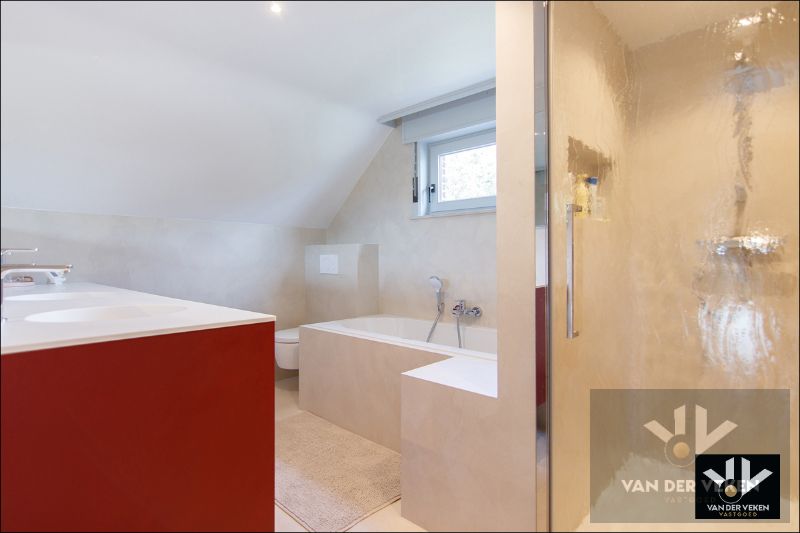 GERENOVEERDE GEZINSWONING IN KINDVRIENDELIJKE OMGEVING TE KURINGEN foto 23