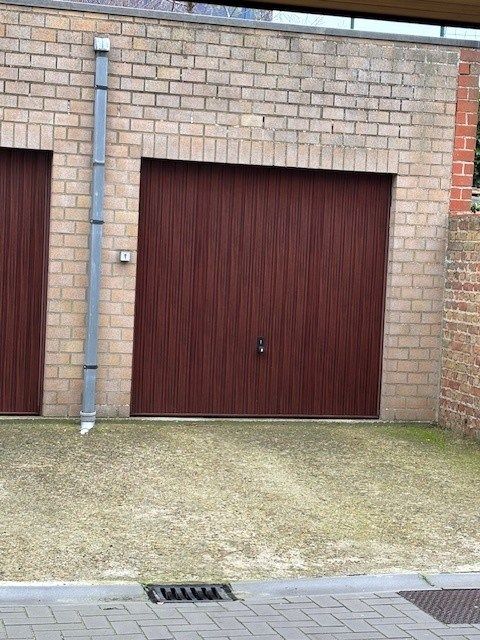 Grote garagebox te Bredene-Sas. foto 3