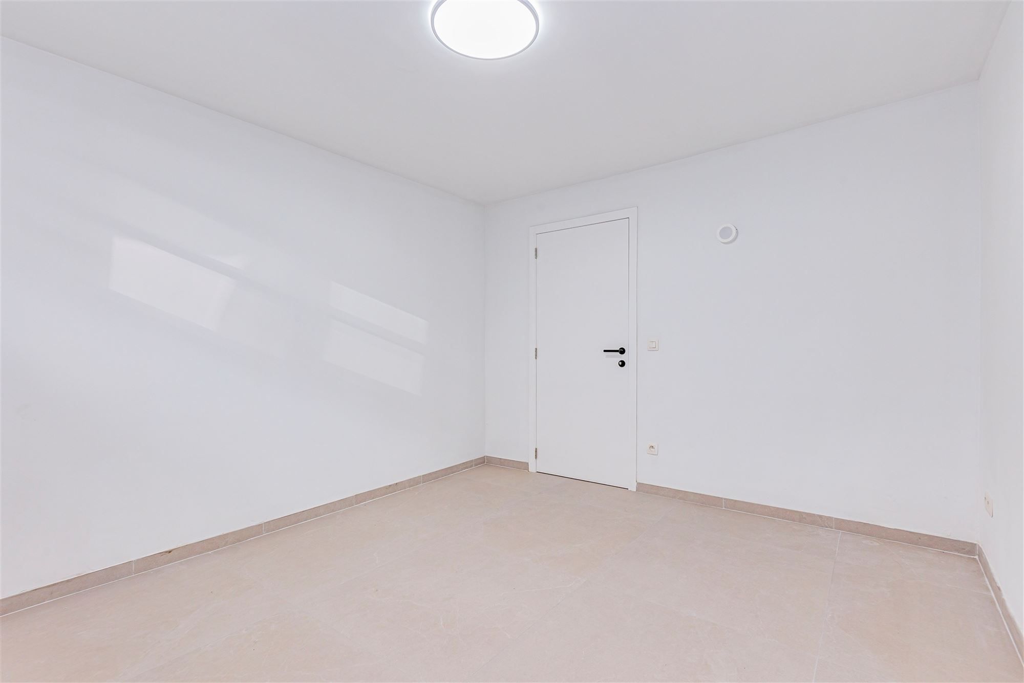 Gelijkvloers duplexappt met 3 slk + tuin foto 17