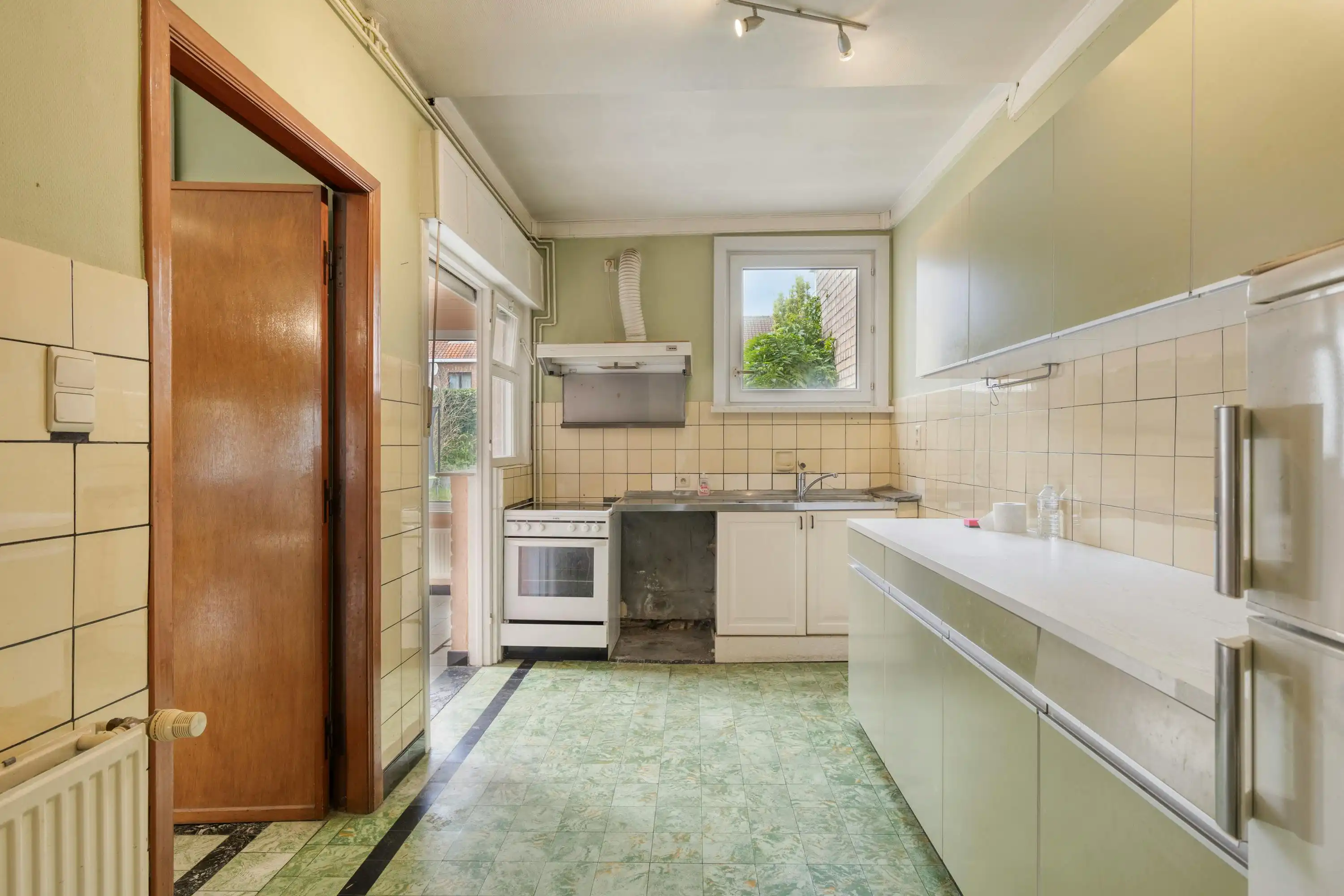 Halfopen huis op rustige locatie te koop met 3 slaapkamers  foto 8