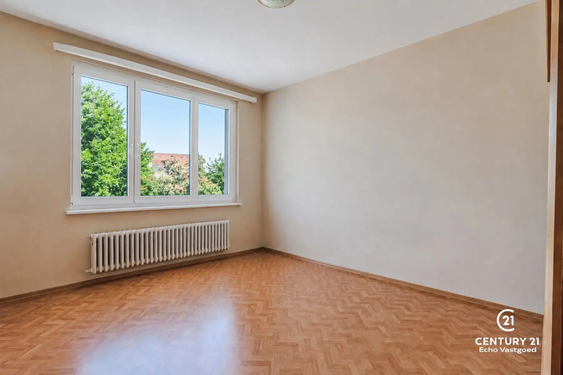 Karaktervolle te renoveren halfopen bebouwing op toplocatie foto 19