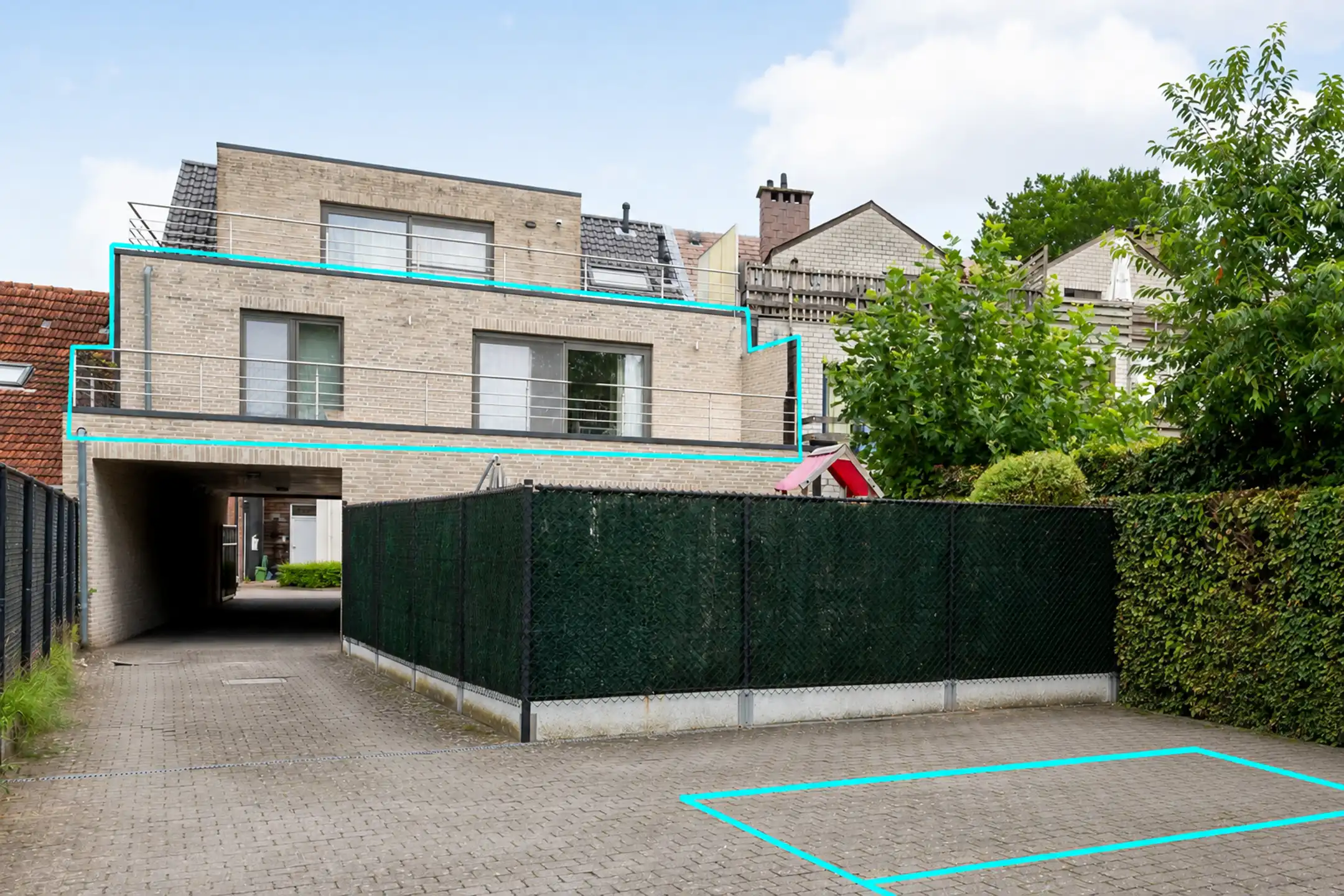 Appartement met 3 ruime slaapkamers en groot terras! foto {{pictureIndex}}