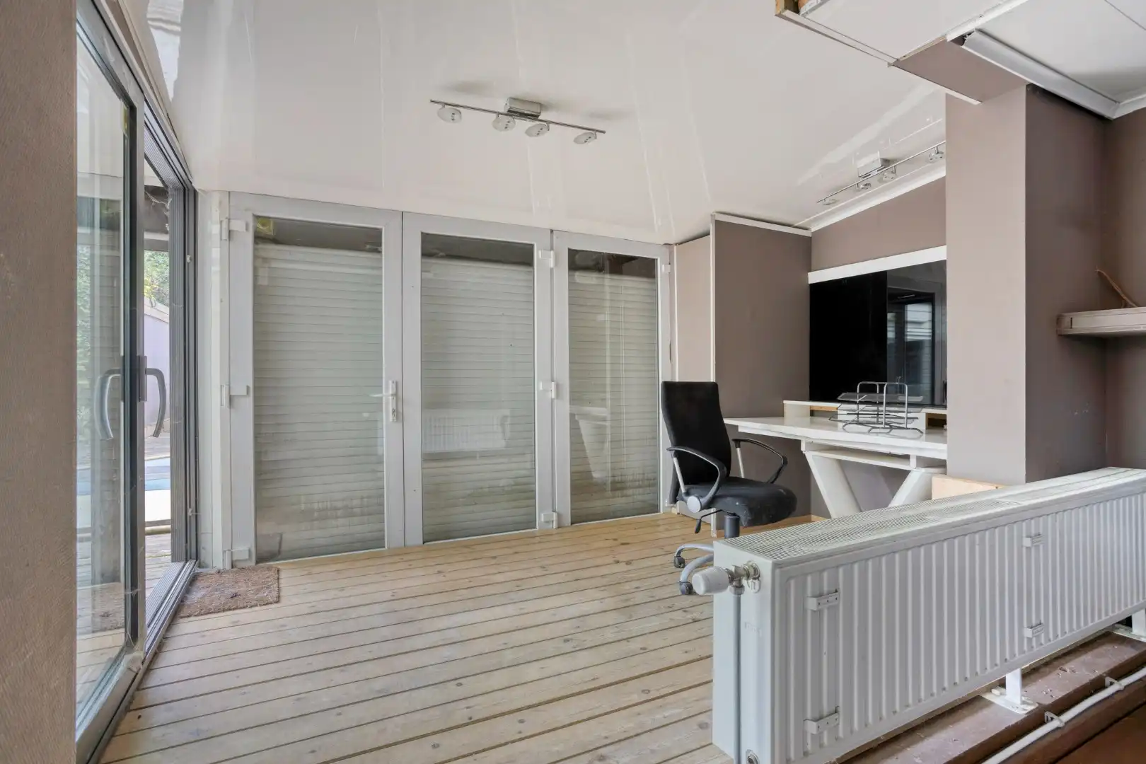 Ruime woning met handelsruimte en tuin in het rustige Vreren foto 11