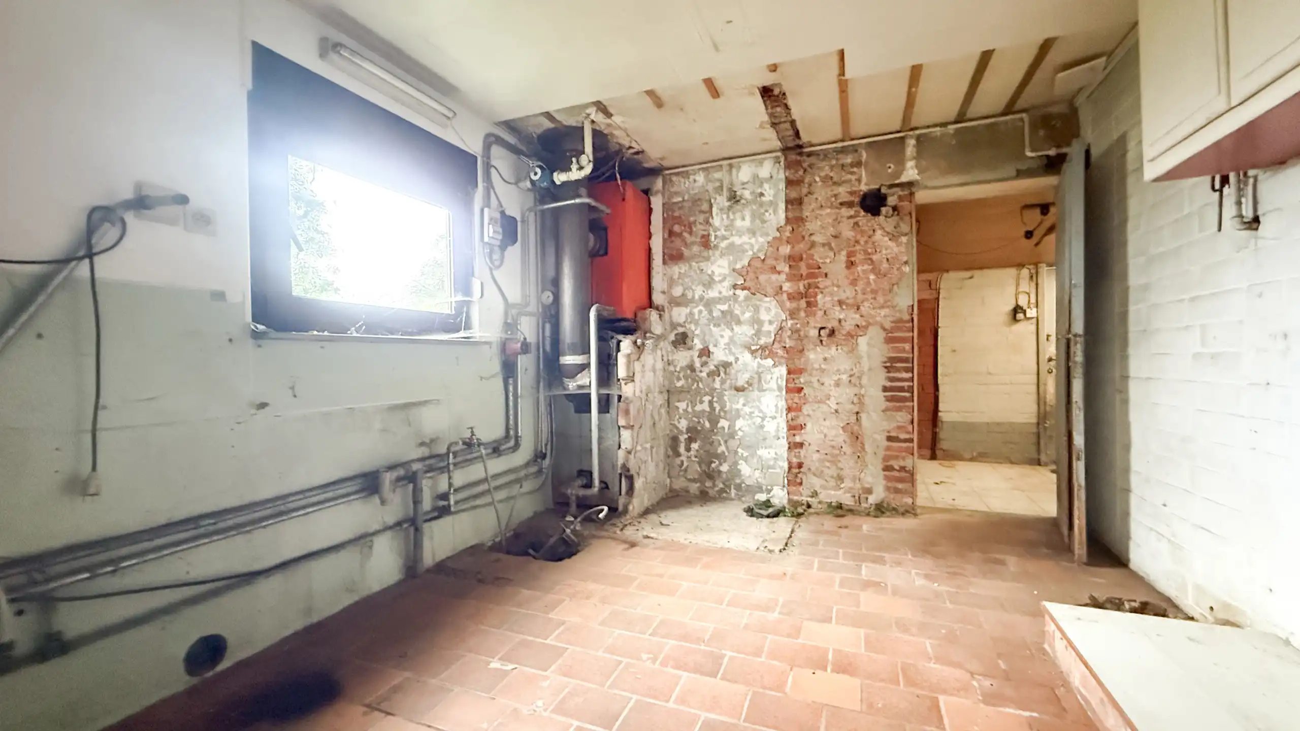 Open bebouwing met 4 slaapkamers op toplocatie! foto 21