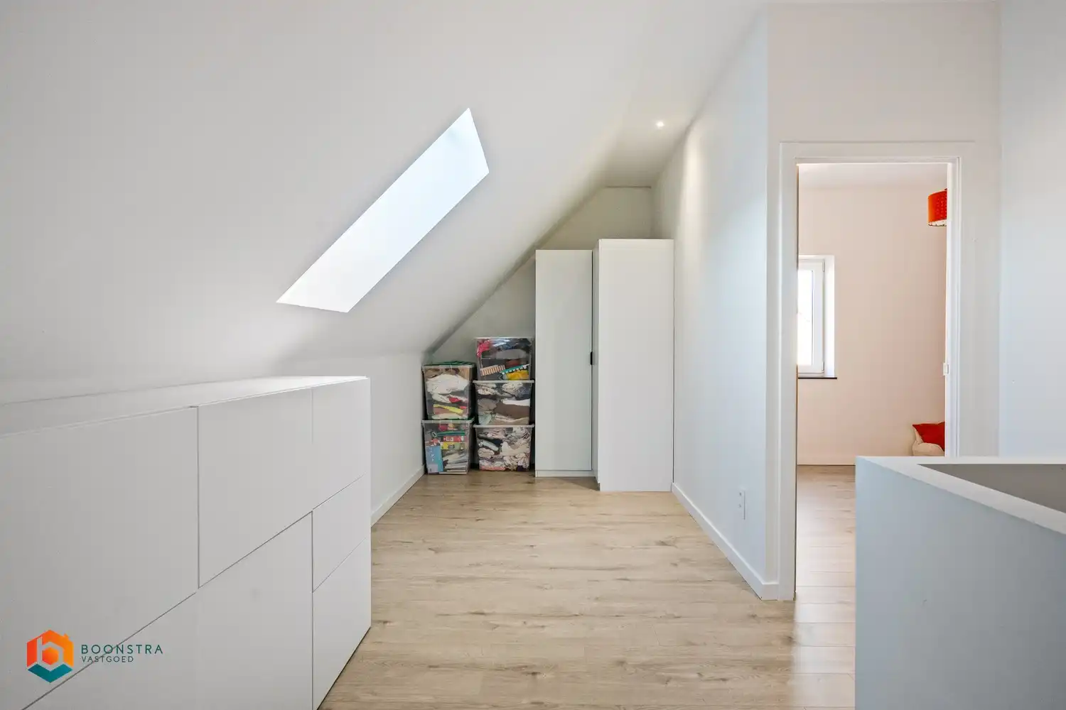 Instapklare woning (2020) met 4 slpkrs en carport te Schriek foto 7