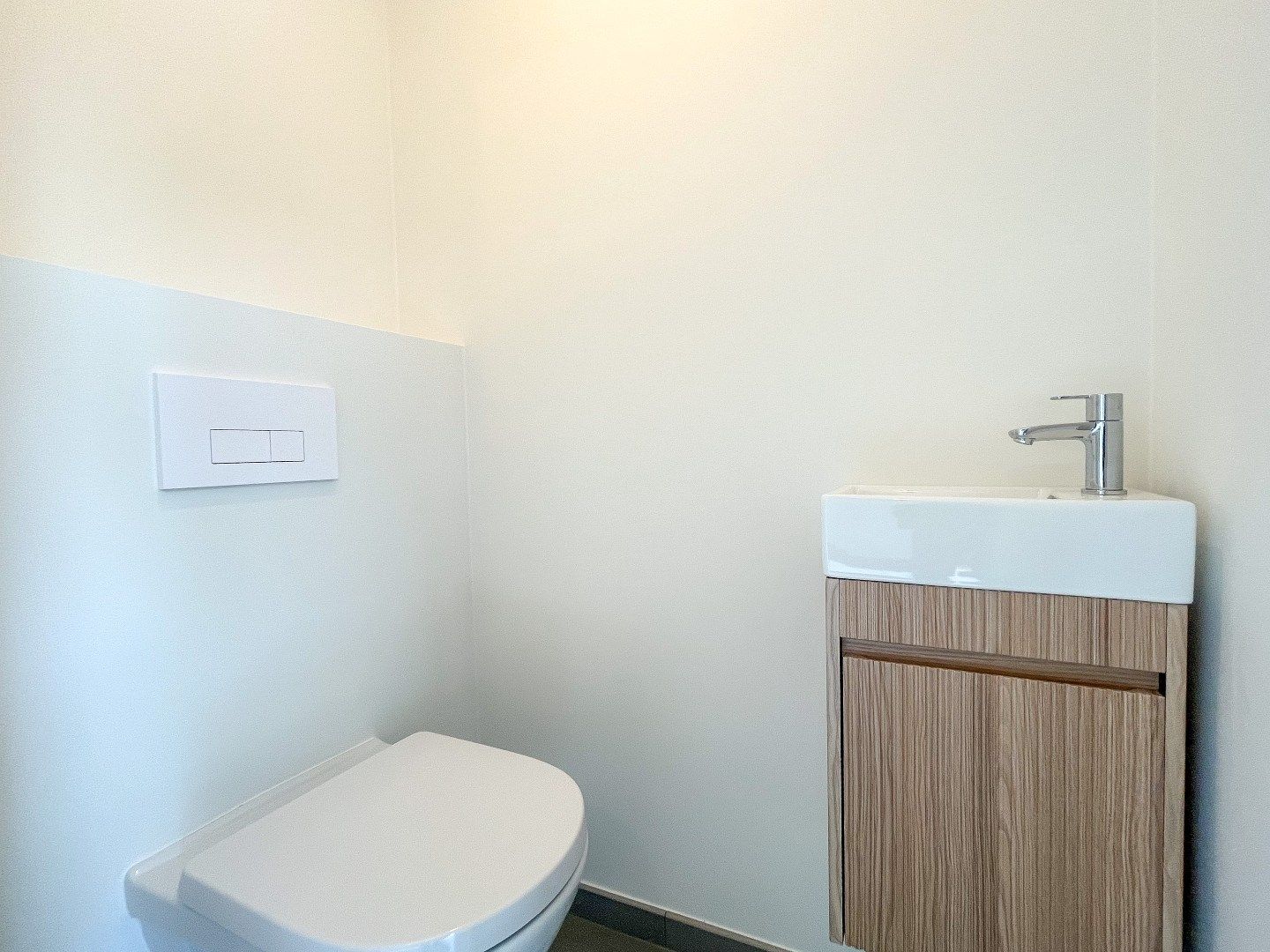 Kijkdag 13/09 van 10u tot 12u - Moderne halfopen nieuwbouwwoning op 537 m² met landelijk verzicht op topligging te Torhout foto 8