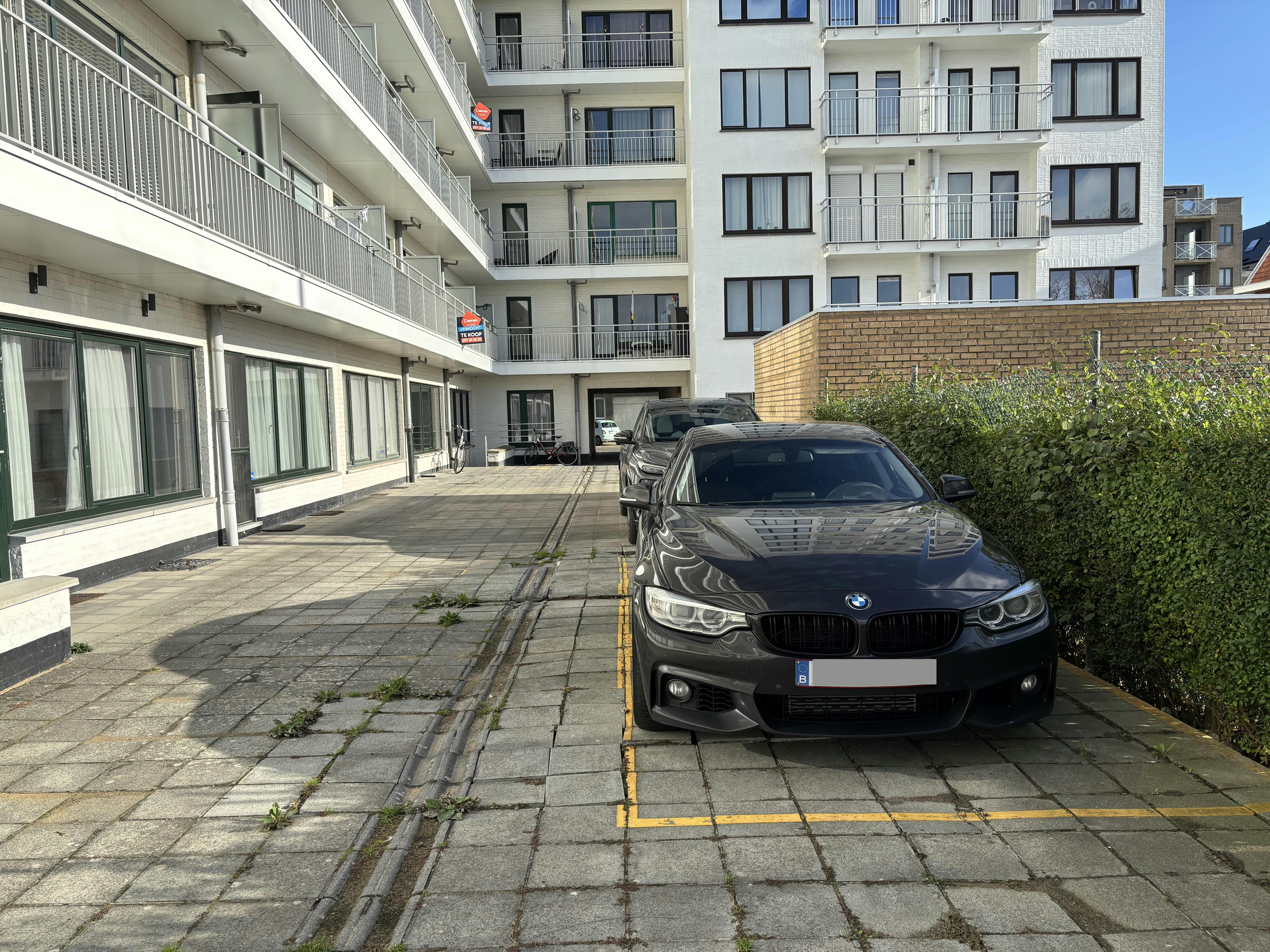Parking op toplocatie !  foto 5