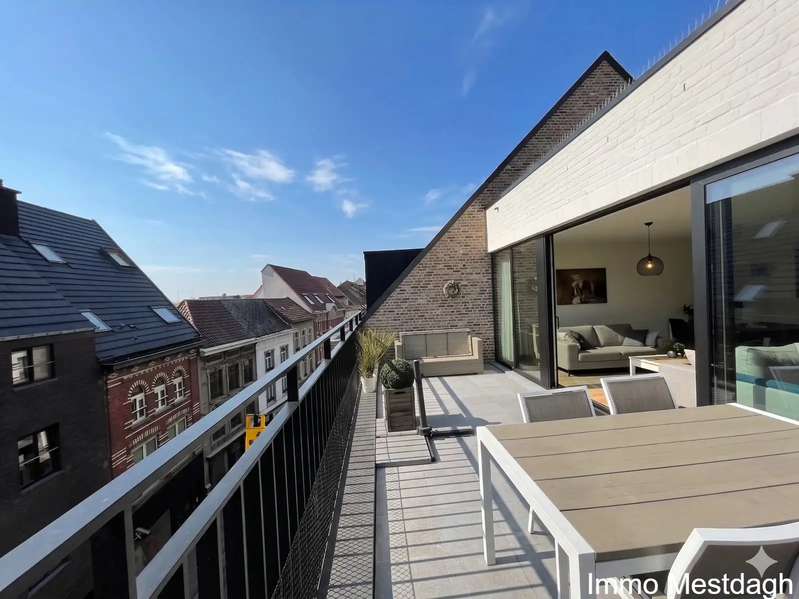 Lichtrijk Penthouse met Zuid-Terras in Hartje Diest foto 10