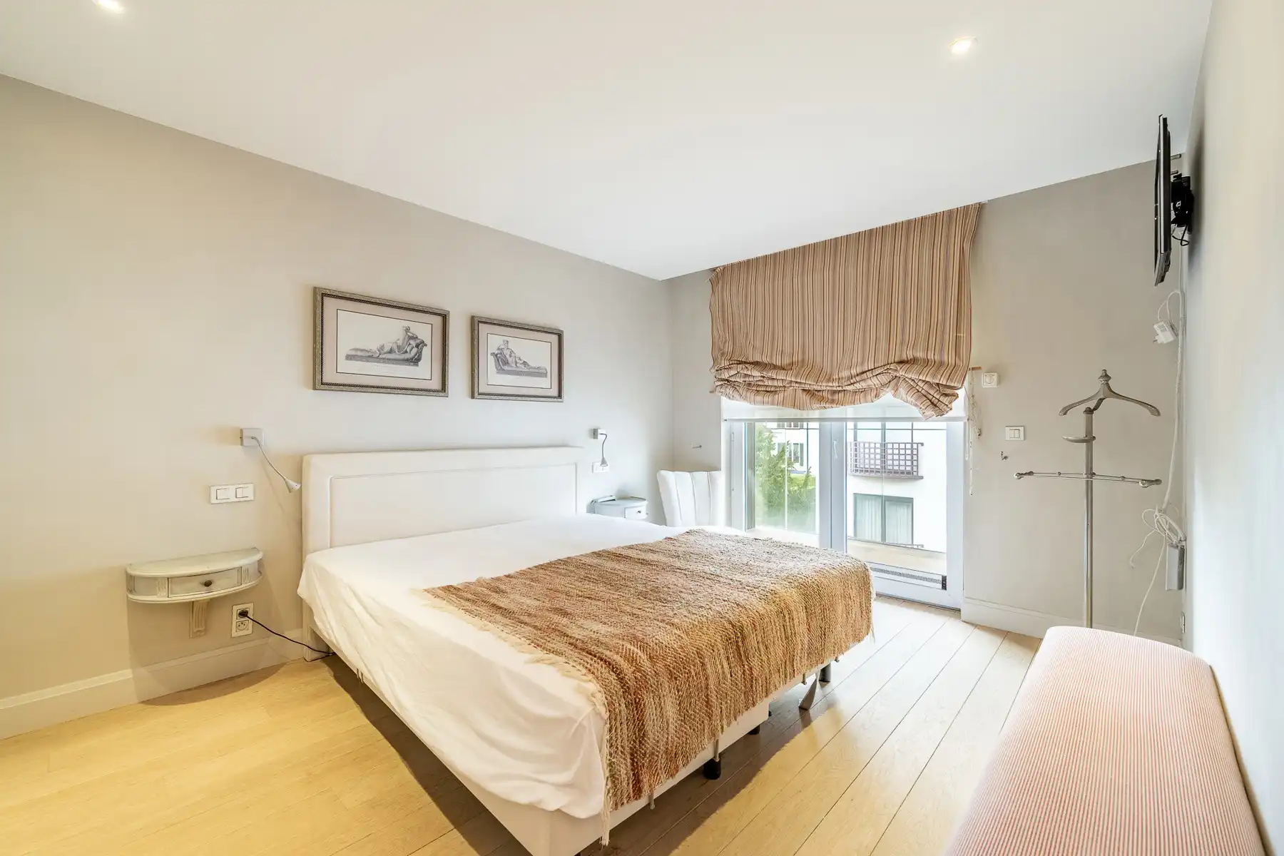 Ruim (155 m²) gemeubeld 3 SK appartement in hartje Zoute foto 16