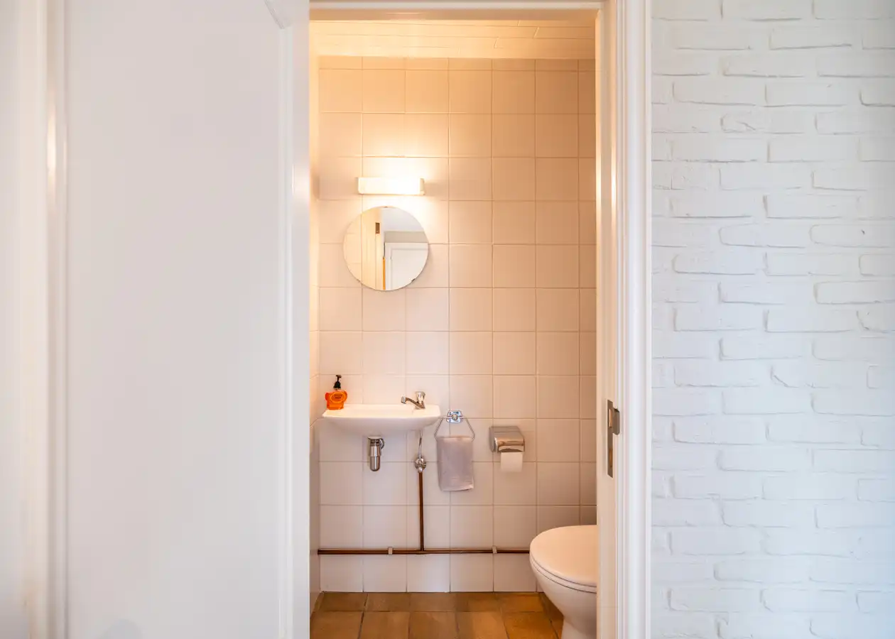 Vrijstaande bungalow met 2 slpk, tuin rondom en label C foto 3