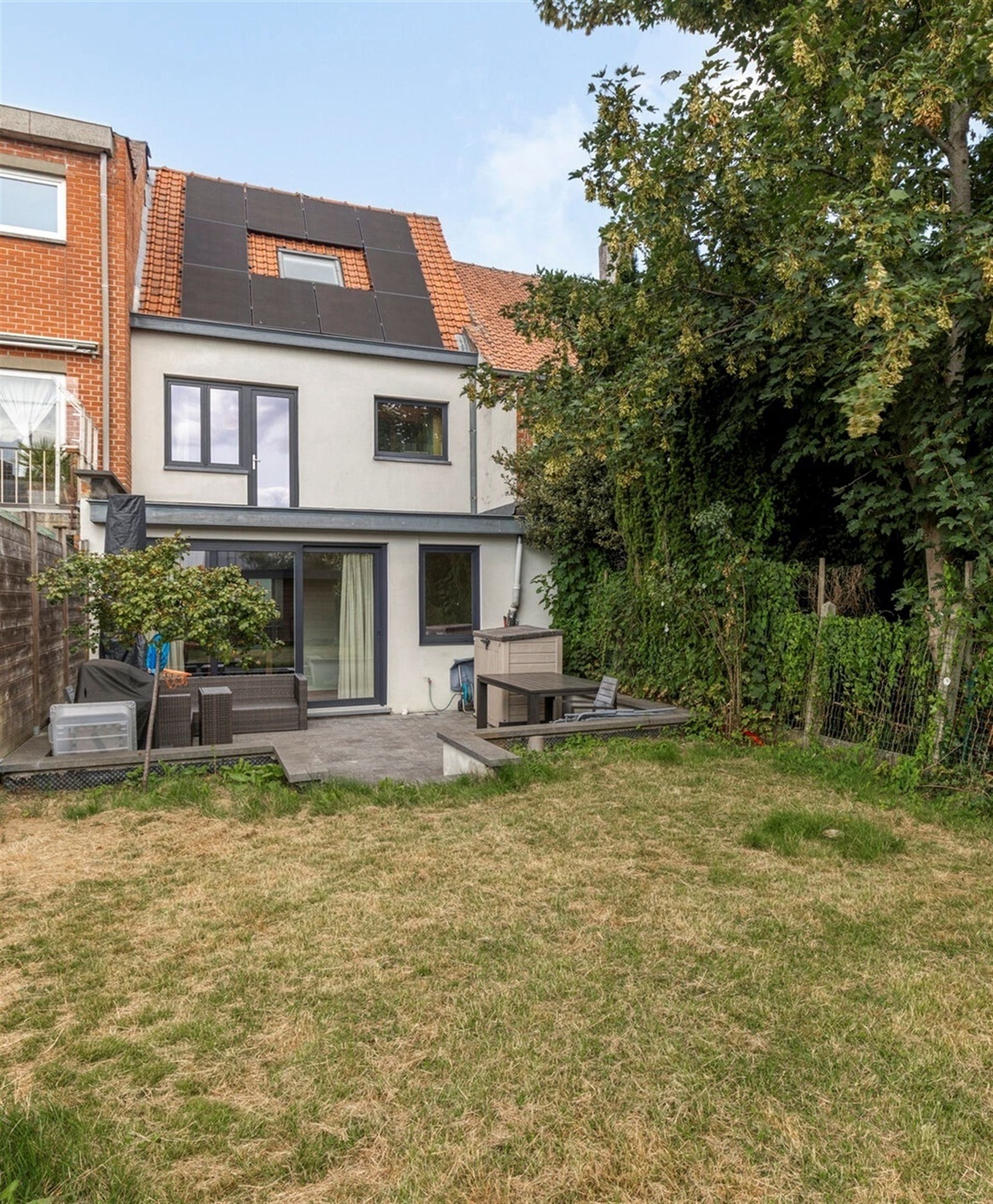 Instapklare, volledig gerenoveerde woning met 3 kamers foto 2