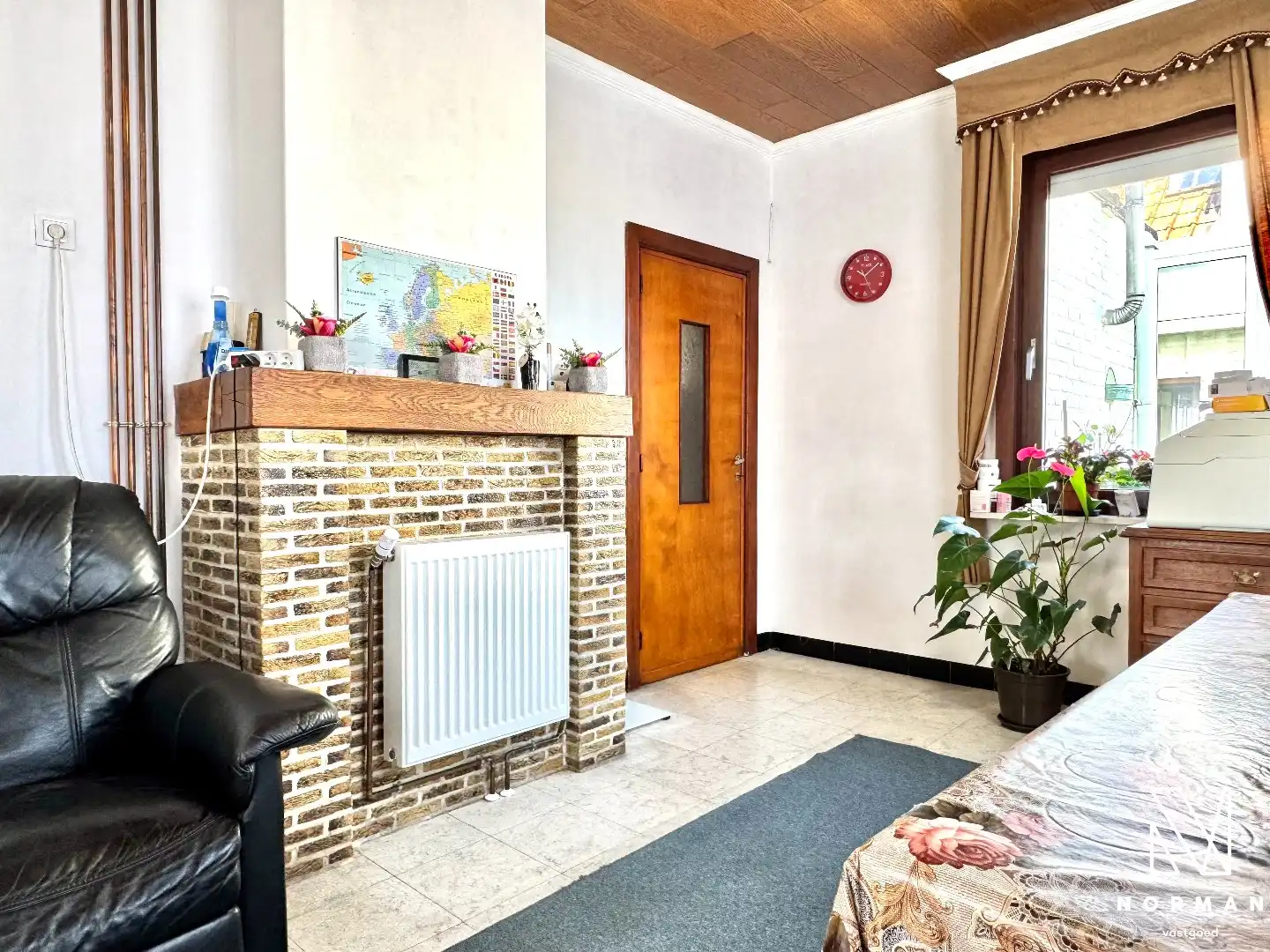 Instapklare woning te koop in Bavikhove met 3 slaapkamers, 2 badkamers en werkatlier op rustige, landelijke ligging! foto 6
