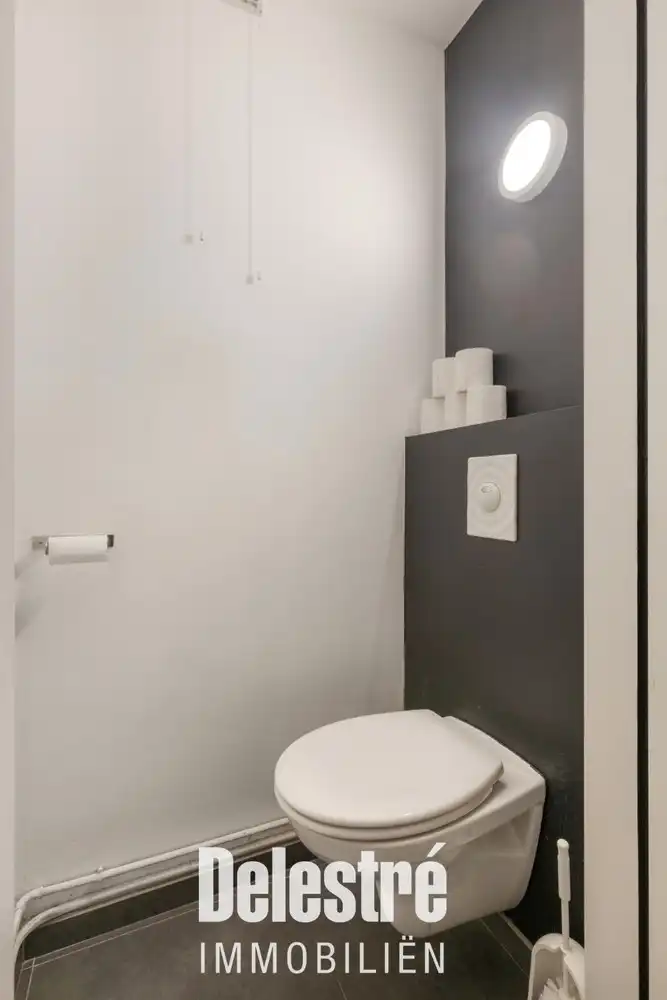 Commerciële topligging met woonst (vakantieappartement) op de Albert I Laan – Residentie Mirhras foto 14