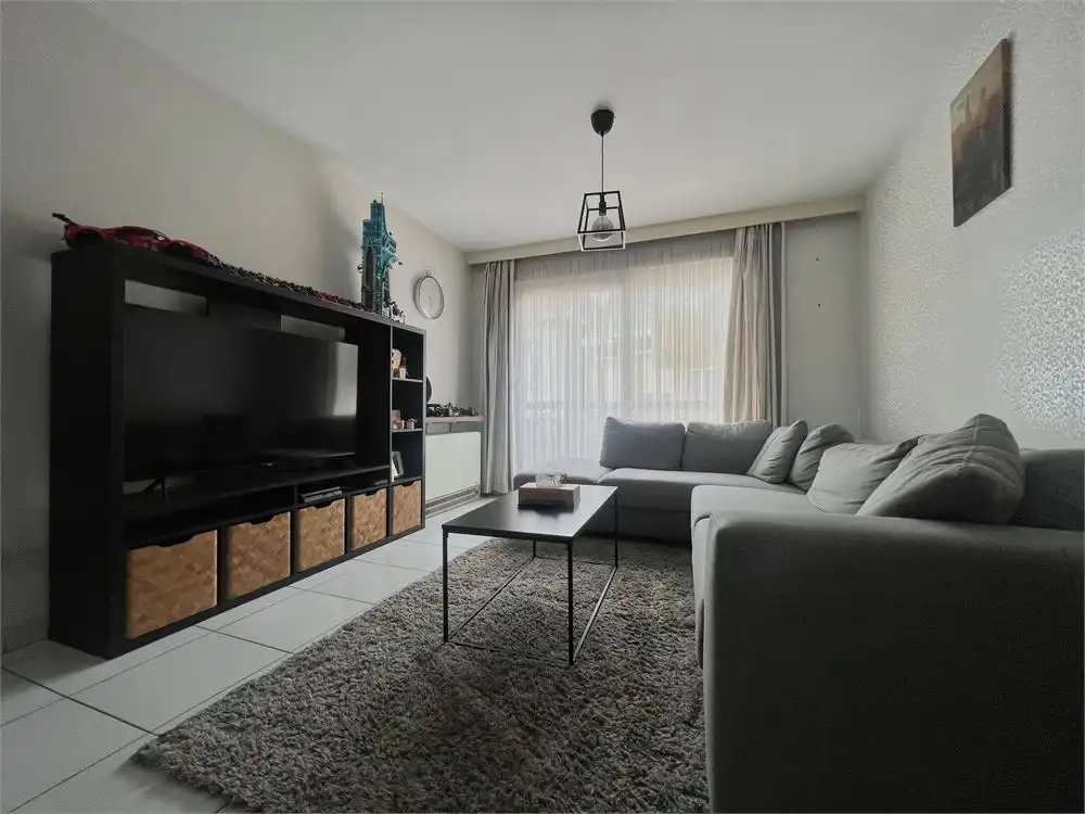 Ruim en lichtrijk app. met 2 slpks in hartje Torhout foto 2