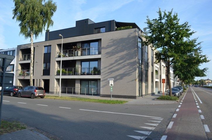 Appartement met twee slaapkamers, autostaanplaats en kelderberging in het centrum. foto 2