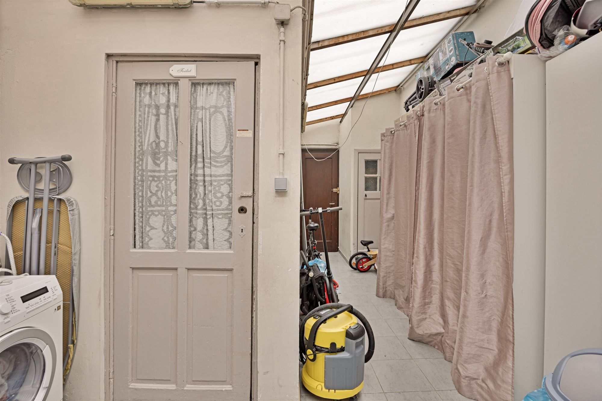 Rijwoning met twee slaapkamers, kelder en tuin foto 5