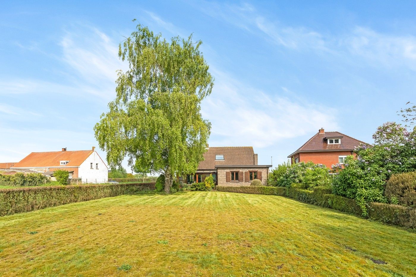 Landelijke, vrijstaande woning met 3 slpk., garage, schuur en zuid-tuin foto 35