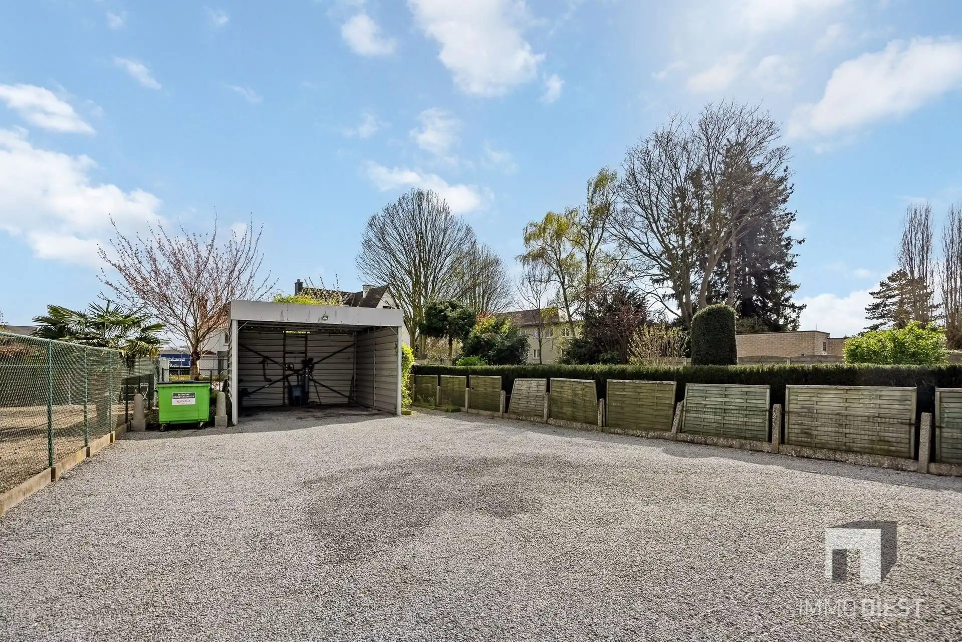 Bedrijfsgebouw én woning aan de stadsrand foto 28