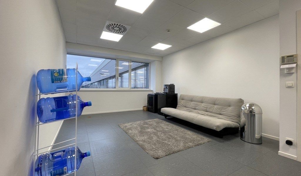 Instapklare kantoren te huur vlakbij de haven van Antwerpen foto 13