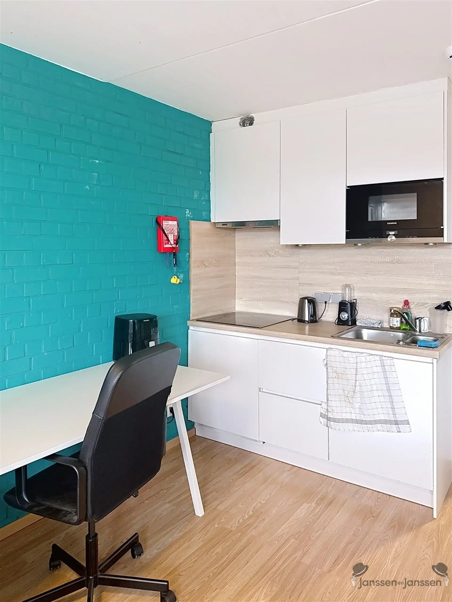 studio  foto {{pictureIndex}}