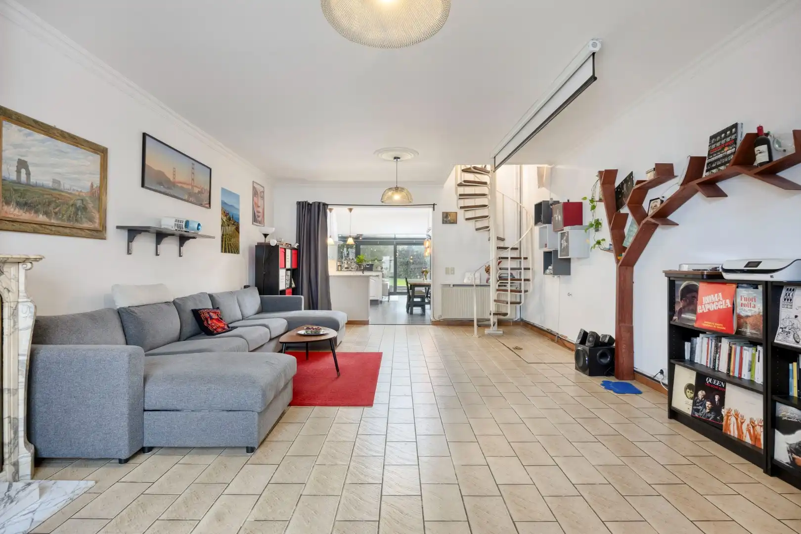 Woning met 3 ruime slaapkamers, bureau, tuin , kelder en zolder in Kessel-Lo! - EPC 198 kWh/m² - bewoonbare opp. 233 m² foto 2