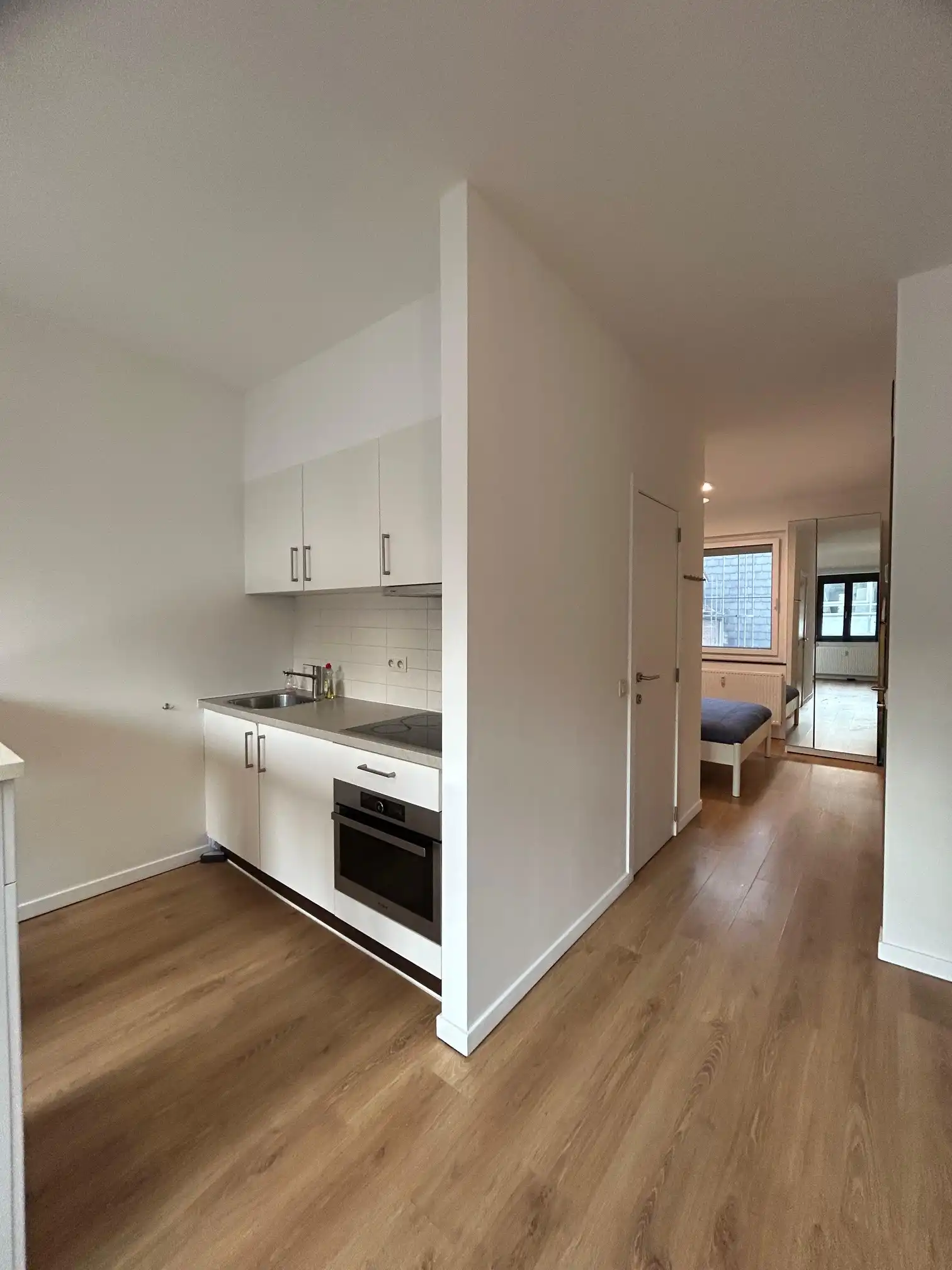 Instapklare studio op toplocatie nabij centraal station foto 4