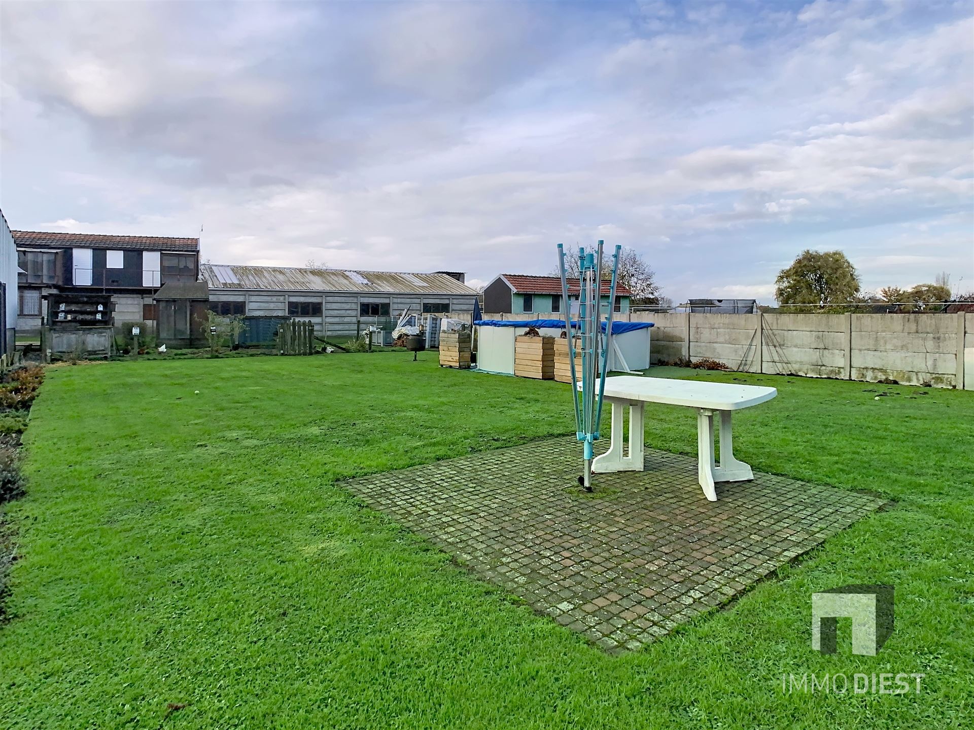 Volledig gerenoveerde halfopen bebouwing op 8a foto 31