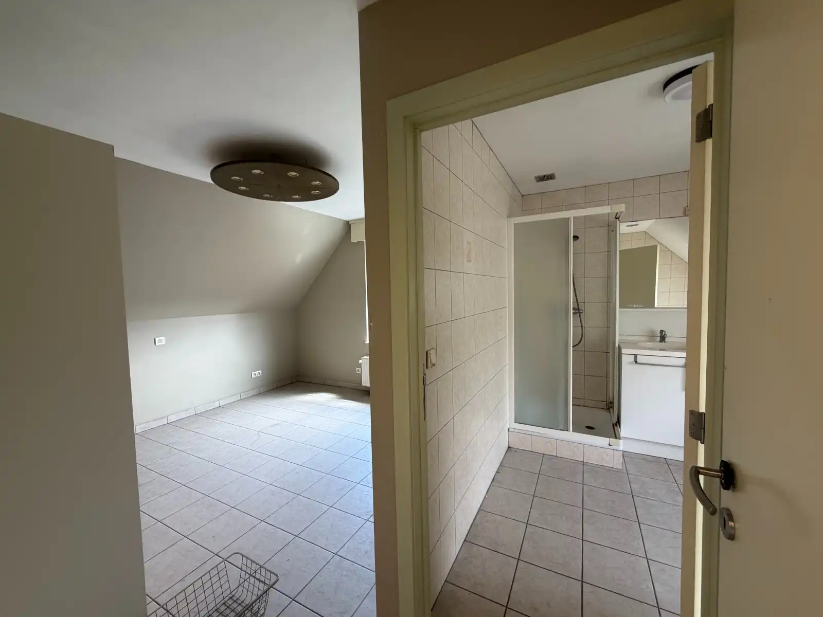 RUIME WONING MET 4 SLAAPKAMERS, 2 BADKAMERS, 2 GARAGES EN LANDELIJK UITZICHT foto 18