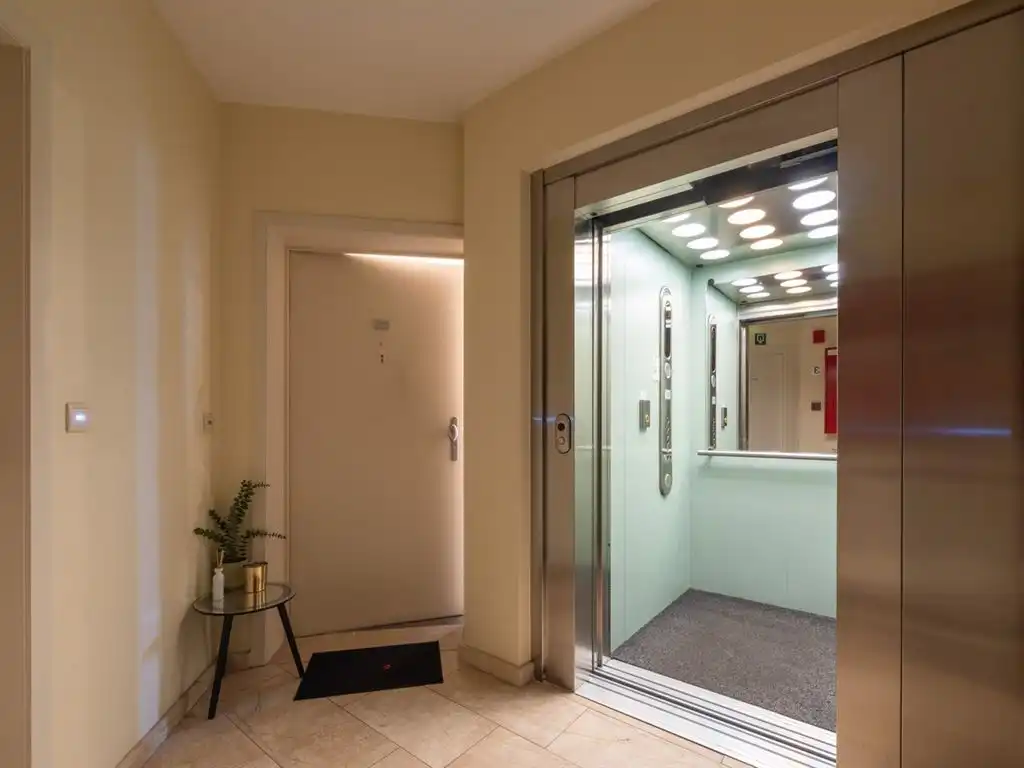 Modern duplex appartement met ondergrondse autostaanplaats foto 5