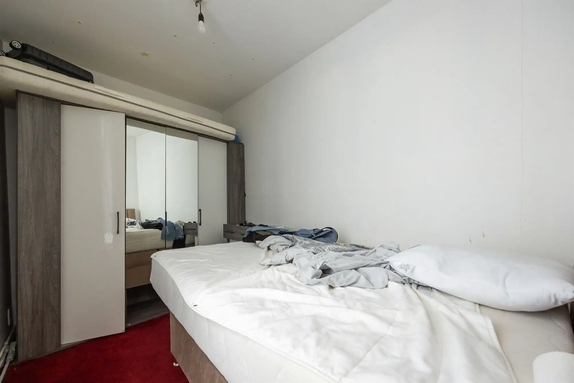 Karaktervolle burgerwoning met potentieel in geliefde buurt foto 13