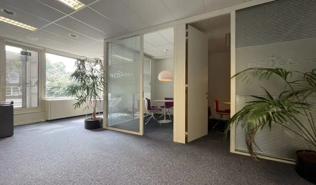 Kantoorruimte te huur in Franklin Building te Berchem foto 5