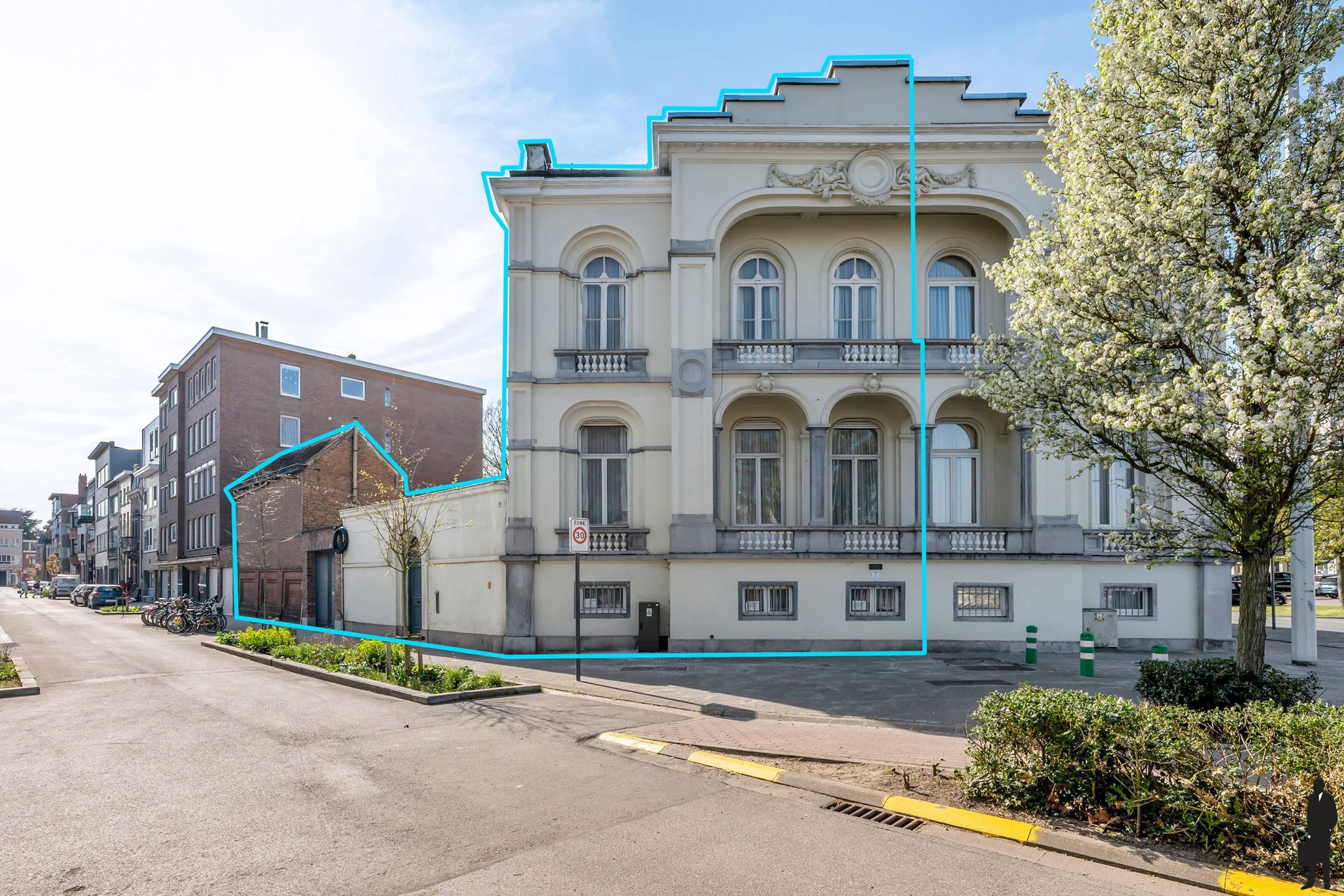 Hoofdfoto van de publicatie: Neoclassicistisch herenhuis aan de stadsrand van Mechelen