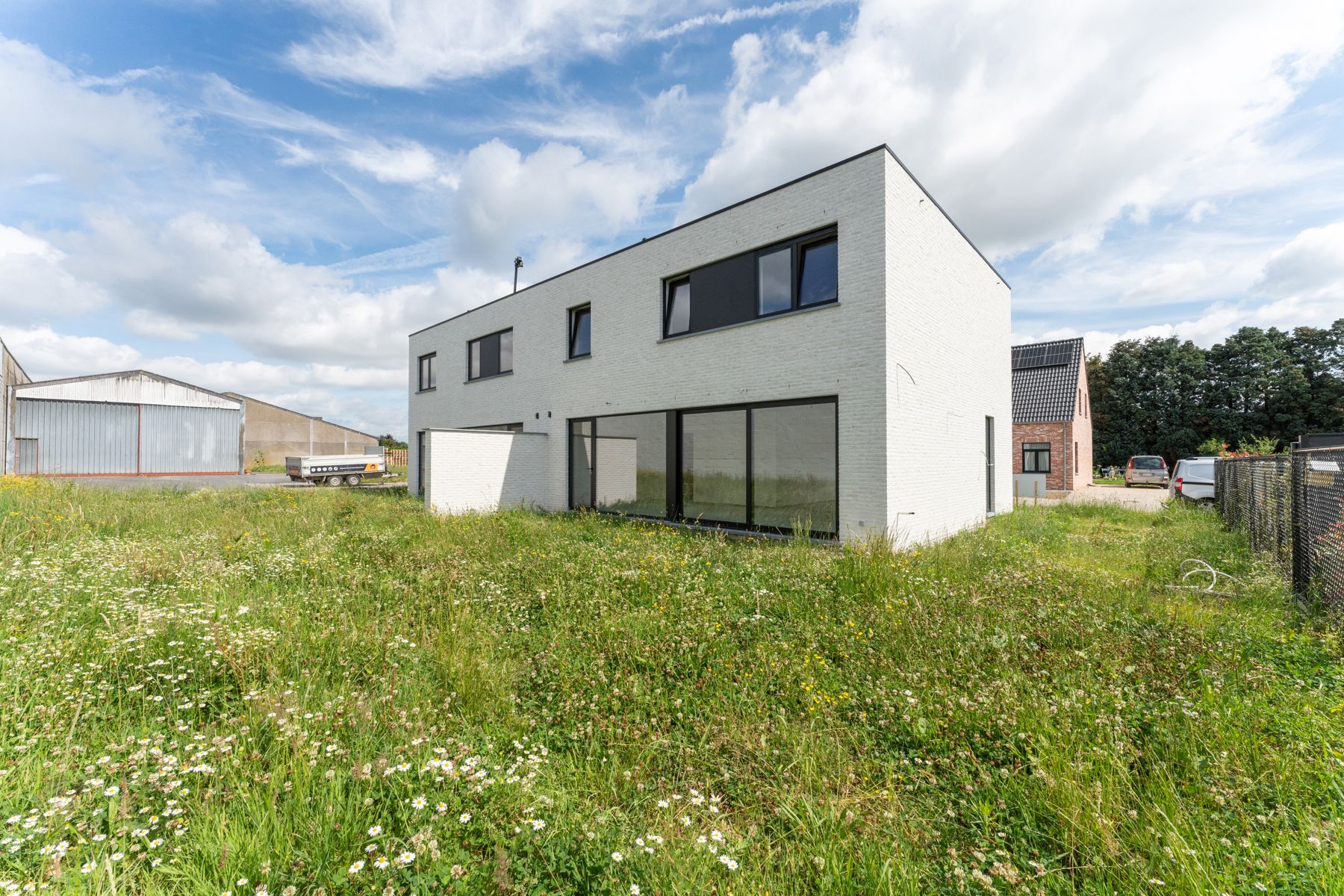 Moderne nieuwbouwwoning foto 2