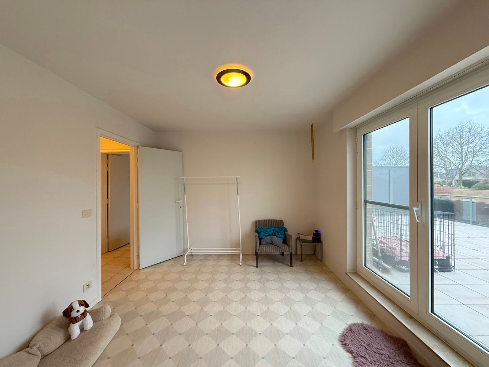 Ruim appartement met 2 slaapkamers, terras en garage foto 14