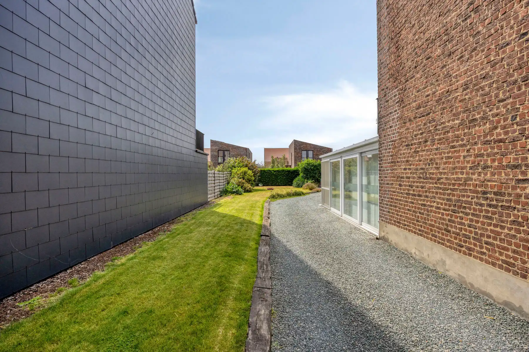 Te renoveren woning / projectgrond op centrale ligging  foto 24