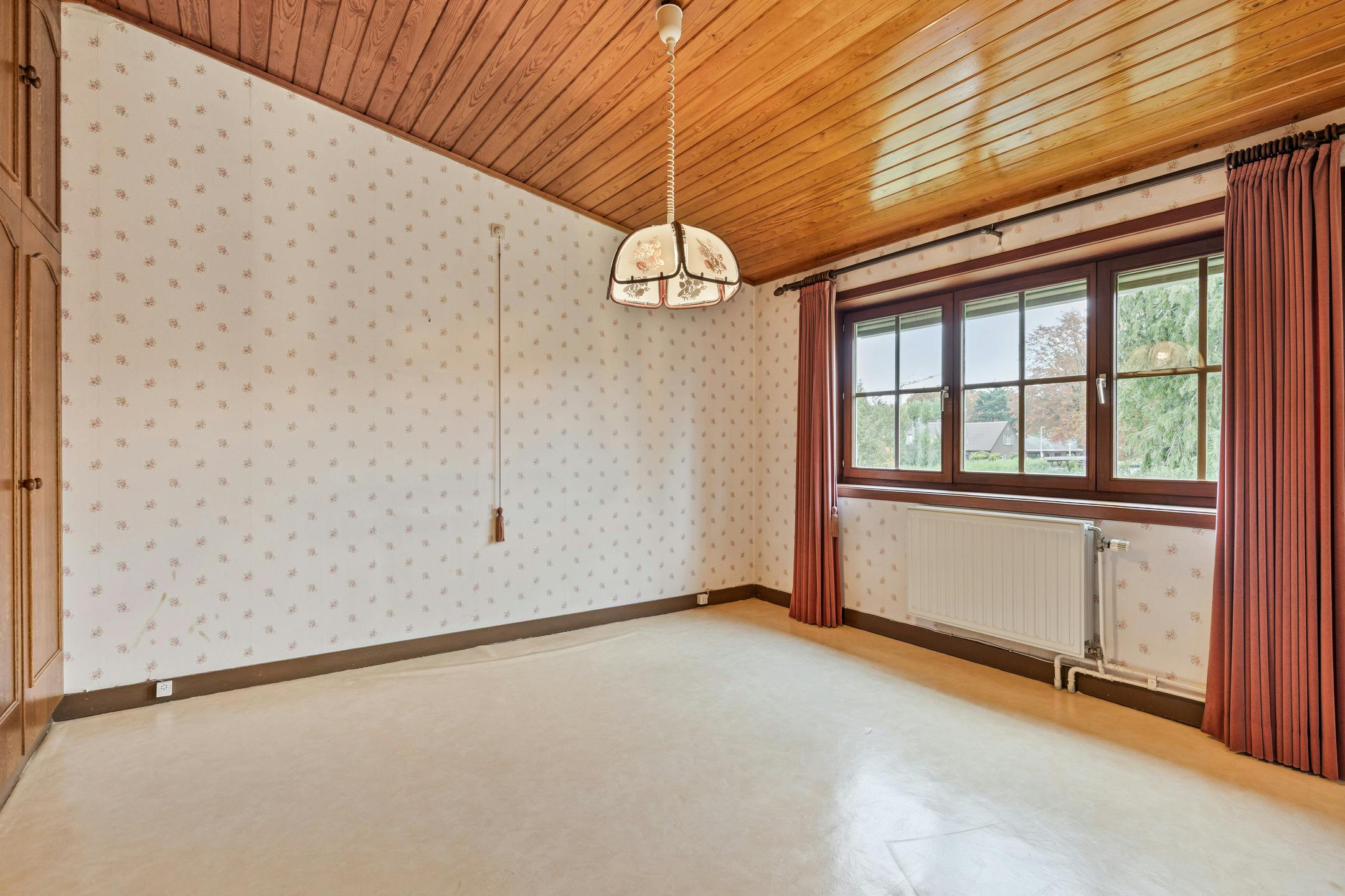 Halfopen woning met 4 slpk en mooie tuin te koop in Kapellen foto 14