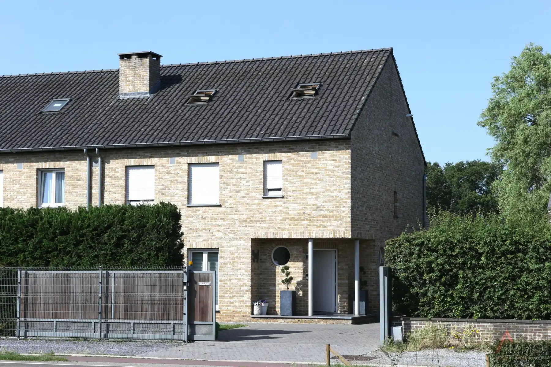 Instapklare, kwalitatieve én ruime gezinswoning! foto {{pictureIndex}}