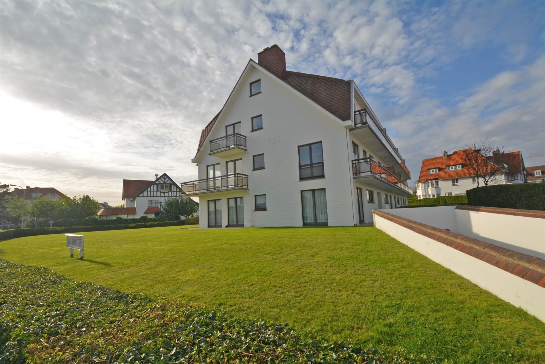 Ruim zuidgericht villa-appartement met 3 slaapkamers in hartje Zoute foto 5