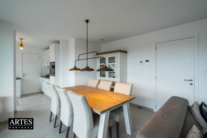 Recent appartement met 3 slaapkamers en ruim terras foto 5