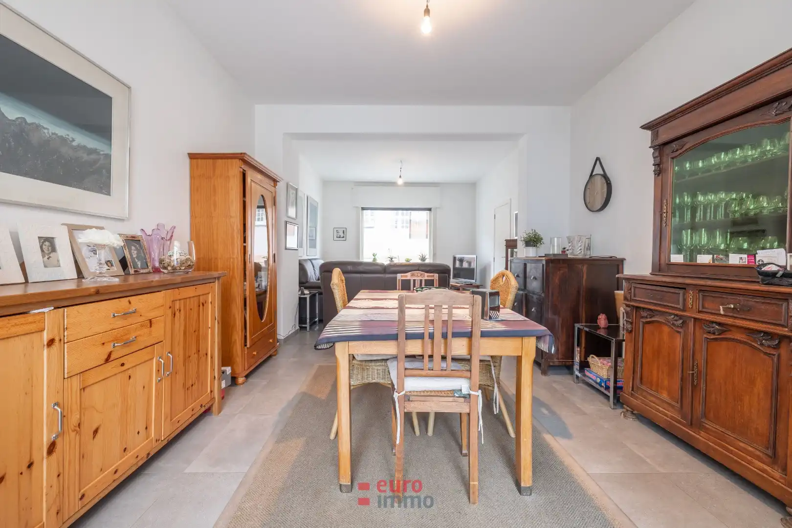 Lichtrijk gerenoveerd appartement in het hart van de stad! foto 6