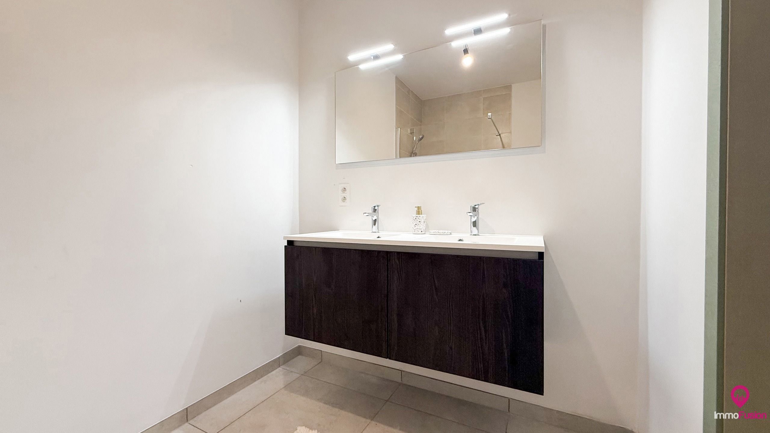 Gelijkvloers appartement met 3 slaapkamers en met een tuin! foto 26