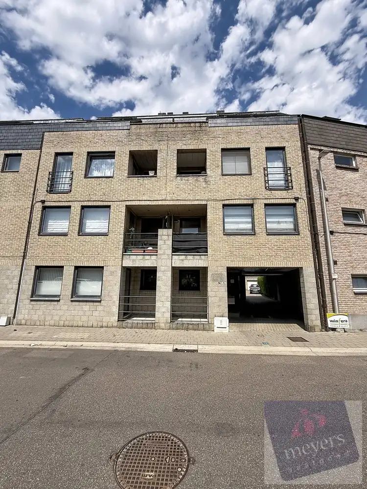 Appartement met 2 slaapkamers, terras en garage te huur in Hasselt foto 2